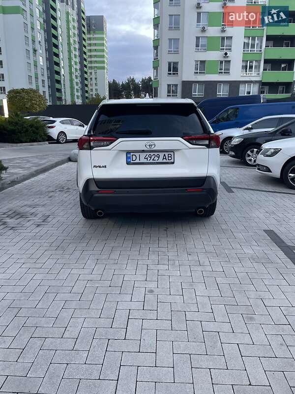 Внедорожник / Кроссовер Toyota RAV4 2020 в Ирпене фото 9 Внедорожник / Кроссовер Toyota RAV4 2020 в Ирпене
