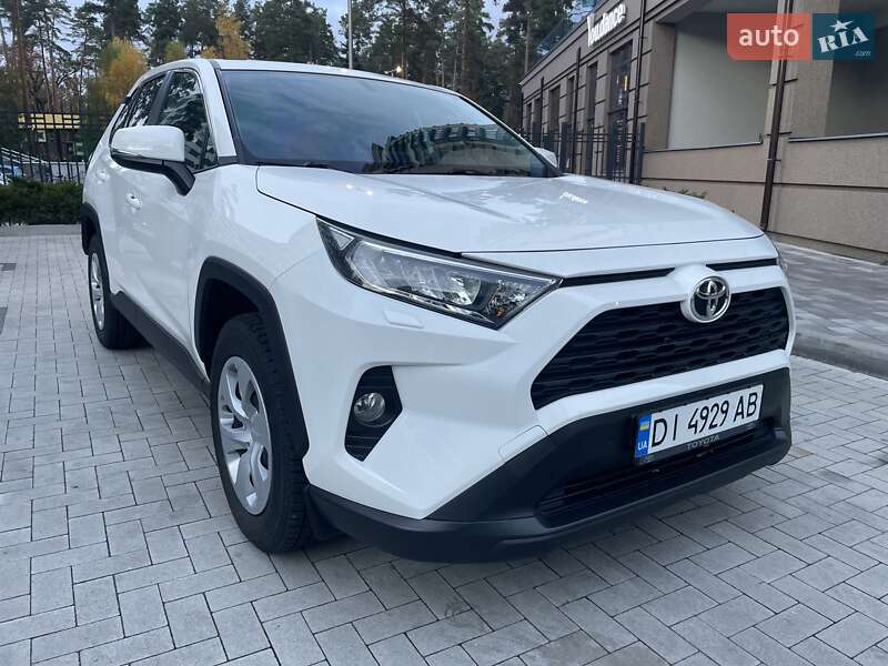 Внедорожник / Кроссовер Toyota RAV4 2020 в Ирпене фото 3 Внедорожник / Кроссовер Toyota RAV4 2020 в Ирпене