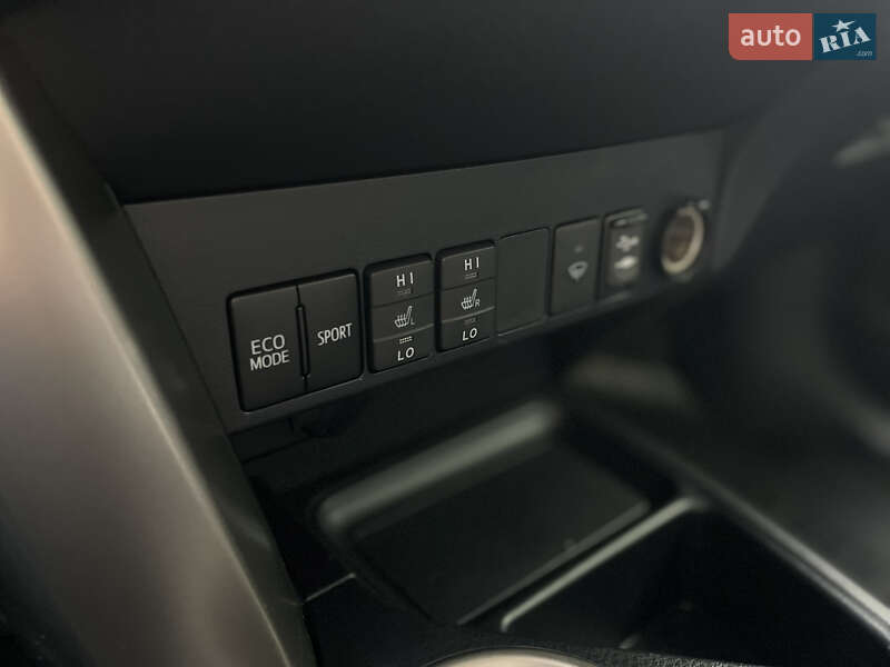 Внедорожник / Кроссовер Toyota RAV4 2012 в Львове