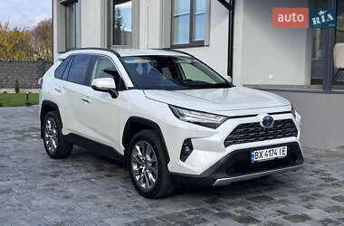 Внедорожник / Кроссовер Toyota RAV4 2023 в Ровно Внедорожник / Кроссовер Toyota RAV4 2023 в Ровно