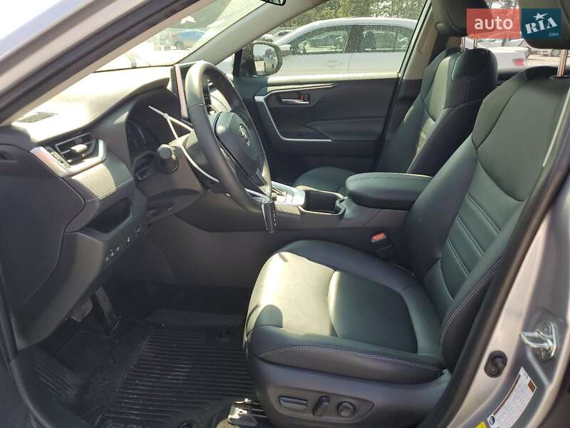 Внедорожник / Кроссовер Toyota RAV4 2023 в Львове фото 7 Внедорожник / Кроссовер Toyota RAV4 2023 в Львове