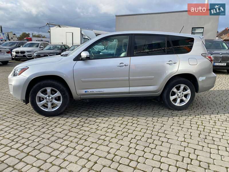 Внедорожник / Кроссовер Toyota RAV4 2012 в Львове