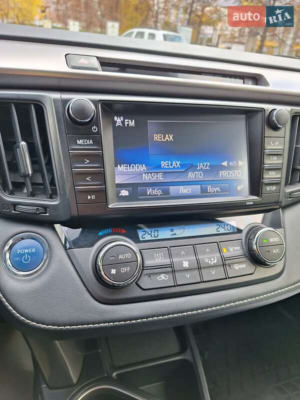 Внедорожник / Кроссовер Toyota RAV4 2018 в Киеве