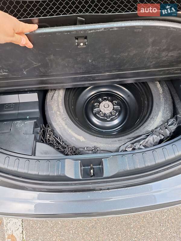 Внедорожник / Кроссовер Toyota RAV4 2018 в Киеве