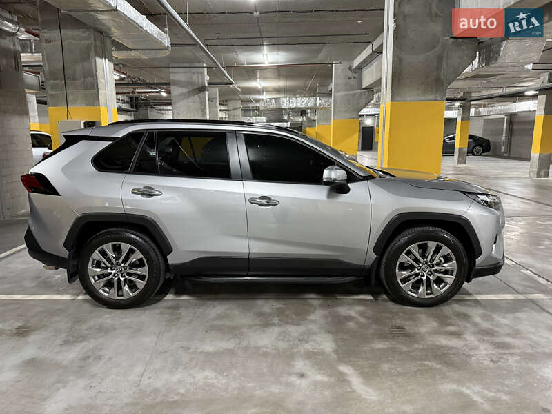 Внедорожник / Кроссовер Toyota RAV4 2023 в Днепре фото 24 Внедорожник / Кроссовер Toyota RAV4 2023 в Днепре