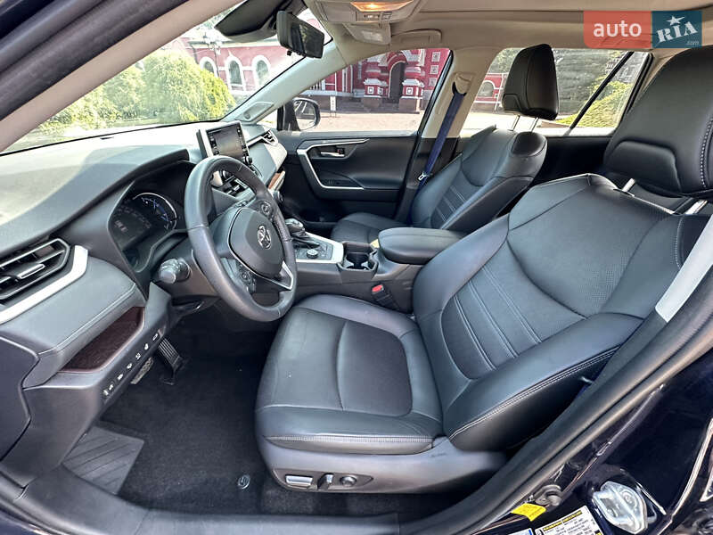 Внедорожник / Кроссовер Toyota RAV4 2021 в Днепре фото 18 Внедорожник / Кроссовер Toyota RAV4 2021 в Днепре