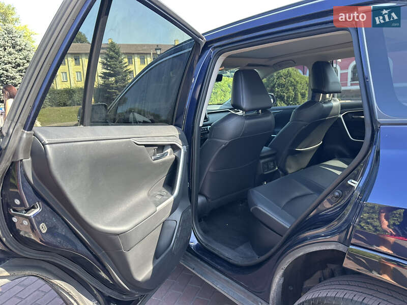 Внедорожник / Кроссовер Toyota RAV4 2021 в Днепре фото 22 Внедорожник / Кроссовер Toyota RAV4 2021 в Днепре