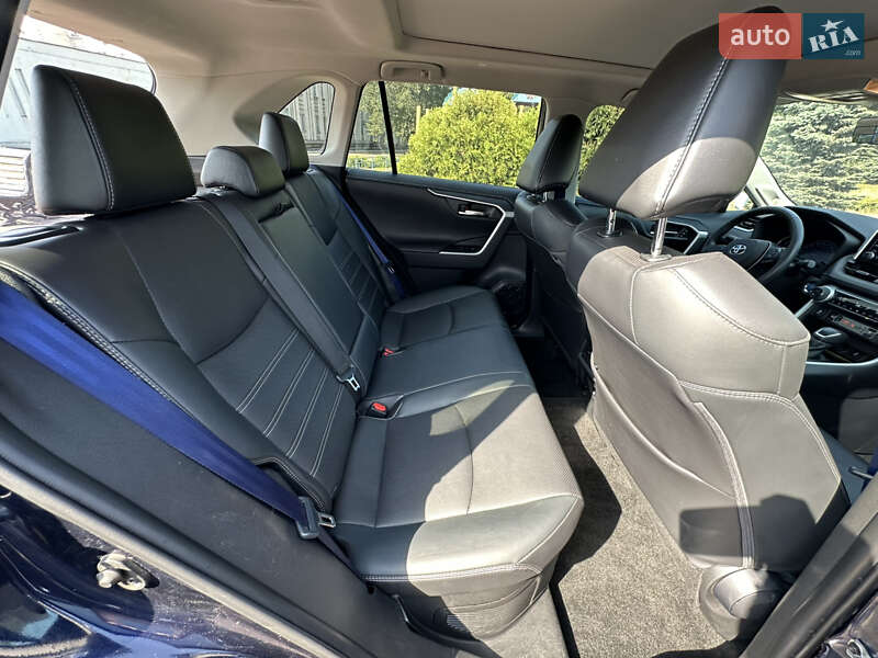Внедорожник / Кроссовер Toyota RAV4 2021 в Днепре фото 24 Внедорожник / Кроссовер Toyota RAV4 2021 в Днепре
