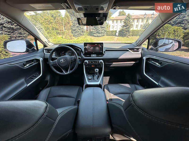 Внедорожник / Кроссовер Toyota RAV4 2021 в Днепре фото 31 Внедорожник / Кроссовер Toyota RAV4 2021 в Днепре