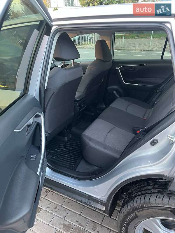 Внедорожник / Кроссовер Toyota RAV4 2023 в Киеве фото 11 Внедорожник / Кроссовер Toyota RAV4 2023 в Киеве