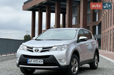 Позашляховик / Кросовер Toyota RAV4 2015 в Дніпрі