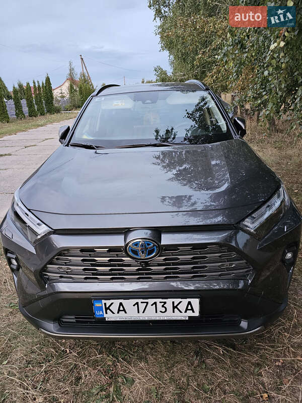 Внедорожник / Кроссовер Toyota RAV4 2023 в Киеве