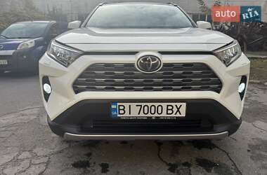 Внедорожник / Кроссовер Toyota RAV4 2021 в Полтаве