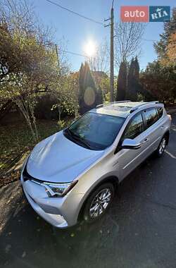 Позашляховик / Кросовер Toyota RAV4 2016 в Івано-Франківську