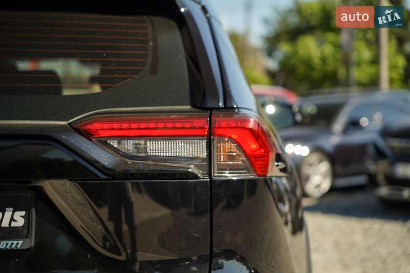 Позашляховик / Кросовер Toyota RAV4 2020 в Чернівцях фото 8 Позашляховик / Кросовер Toyota RAV4 2020 в Чернівцях