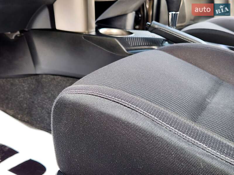 Внедорожник / Кроссовер Toyota RAV4 2015 в Виннице