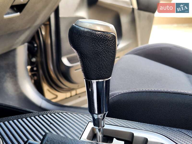 Внедорожник / Кроссовер Toyota RAV4 2015 в Виннице