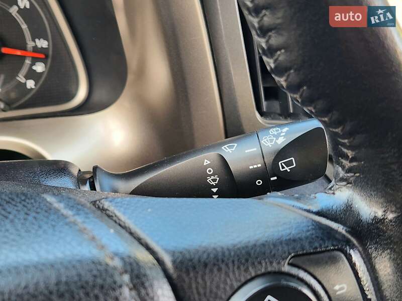 Внедорожник / Кроссовер Toyota RAV4 2015 в Виннице