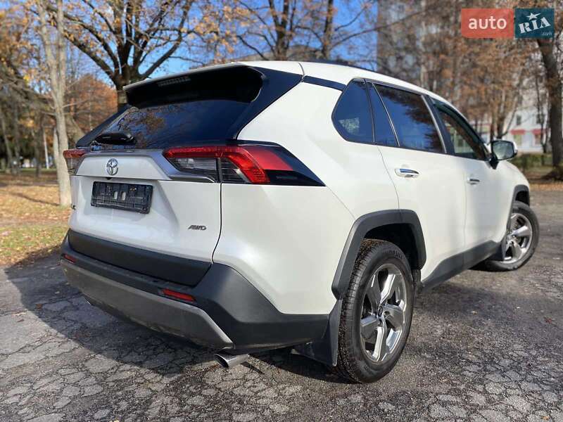 Внедорожник / Кроссовер Toyota RAV4 2019 в Полтаве фото 3 Внедорожник / Кроссовер Toyota RAV4 2019 в Полтаве