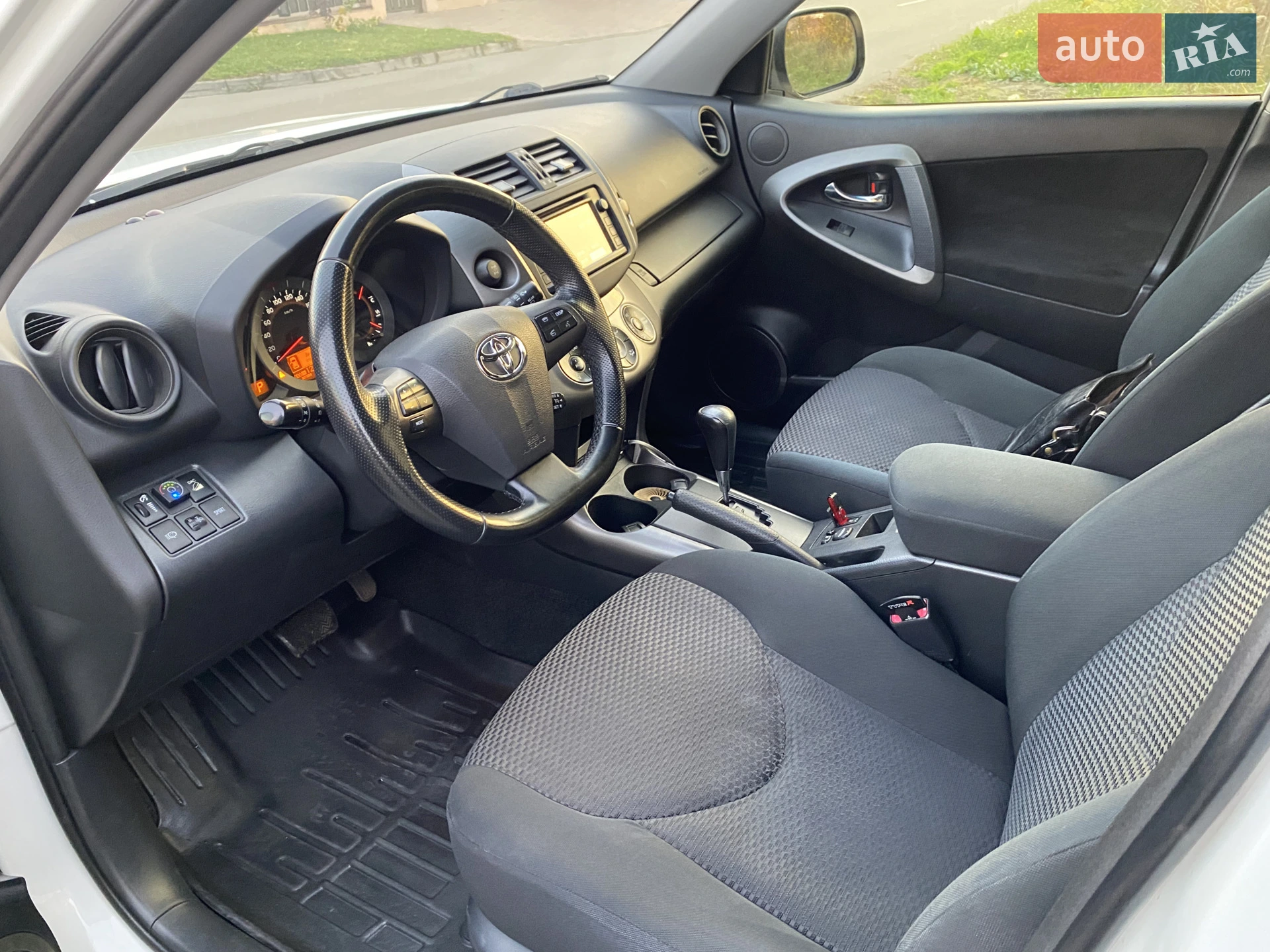 2012 Toyota RAV 4 - мініатюра 11