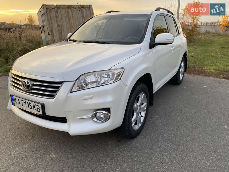 Позашляховик / Кросовер Toyota RAV4 2012 в Києві