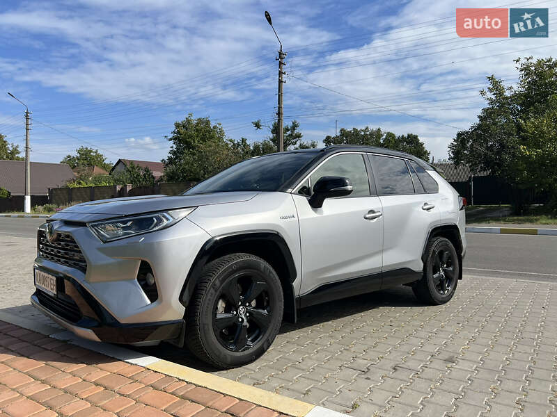Внедорожник / Кроссовер Toyota RAV4 2021 в Киеве фото 3 Внедорожник / Кроссовер Toyota RAV4 2021 в Киеве