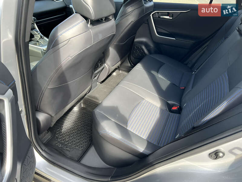 Внедорожник / Кроссовер Toyota RAV4 2021 в Киеве фото 9 Внедорожник / Кроссовер Toyota RAV4 2021 в Киеве