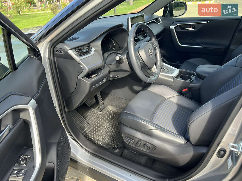 Внедорожник / Кроссовер Toyota RAV4 2021 в Киеве фото 13 Внедорожник / Кроссовер Toyota RAV4 2021 в Киеве
