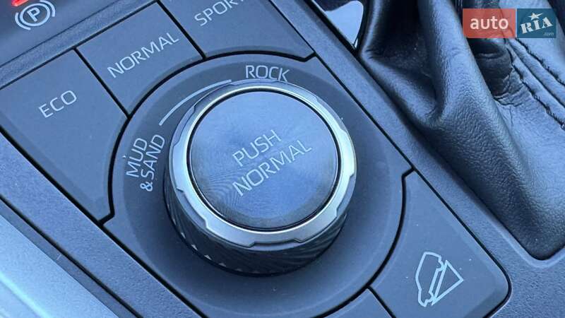 Внедорожник / Кроссовер Toyota RAV4 2019 в Ивано-Франковске