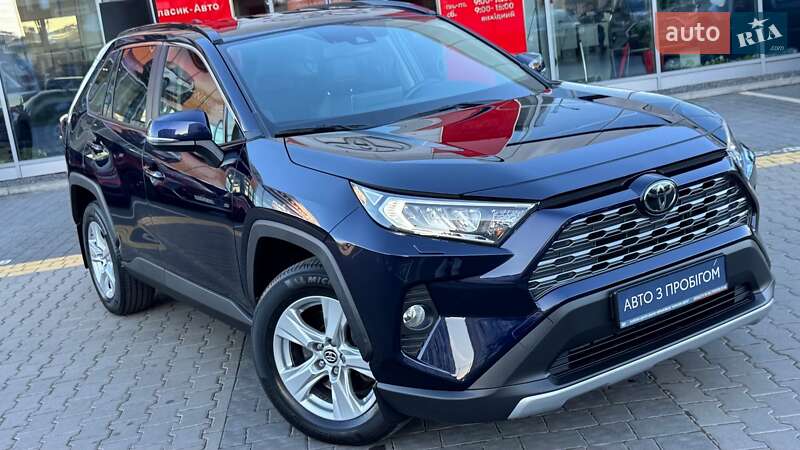 Внедорожник / Кроссовер Toyota RAV4 2019 в Ивано-Франковске