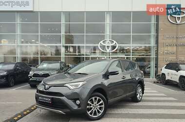 Позашляховик / Кросовер Toyota RAV4 2017 в Києві