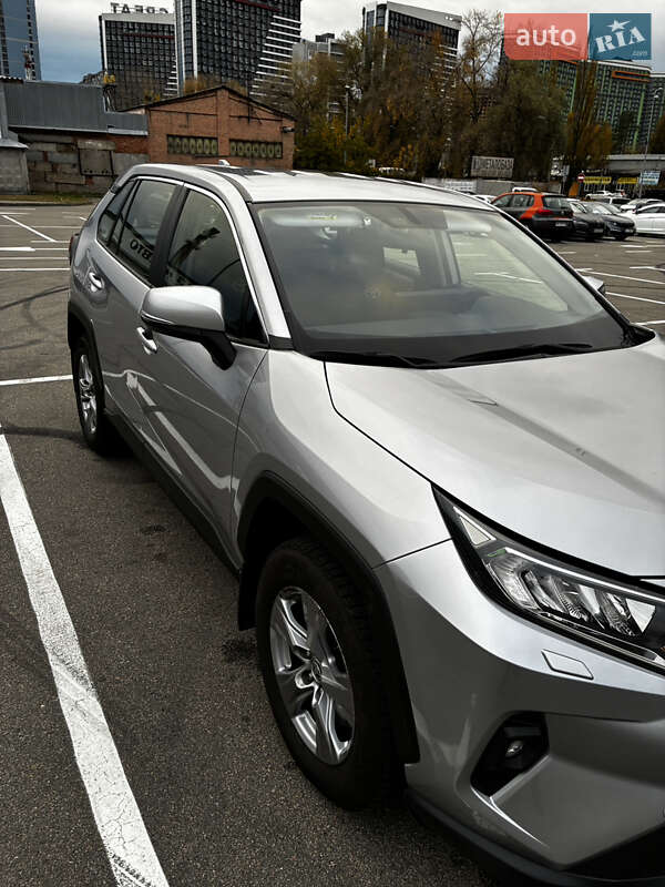 Внедорожник / Кроссовер Toyota RAV4 2023 в Киеве фото 7 Внедорожник / Кроссовер Toyota RAV4 2023 в Киеве