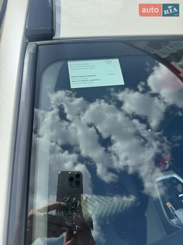Внедорожник / Кроссовер Toyota RAV4 2018 в Киеве