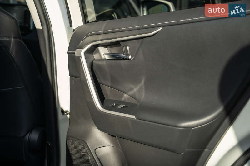 Внедорожник / Кроссовер Toyota RAV4 2020 в Черновцах фото 45 Внедорожник / Кроссовер Toyota RAV4 2020 в Черновцах