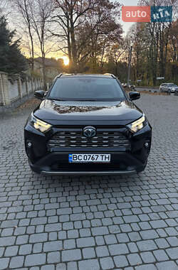 Позашляховик / Кросовер Toyota RAV4 2023 в Львові