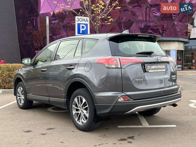 Внедорожник / Кроссовер Toyota RAV4 2016 в Киеве фото 5 Внедорожник / Кроссовер Toyota RAV4 2016 в Киеве