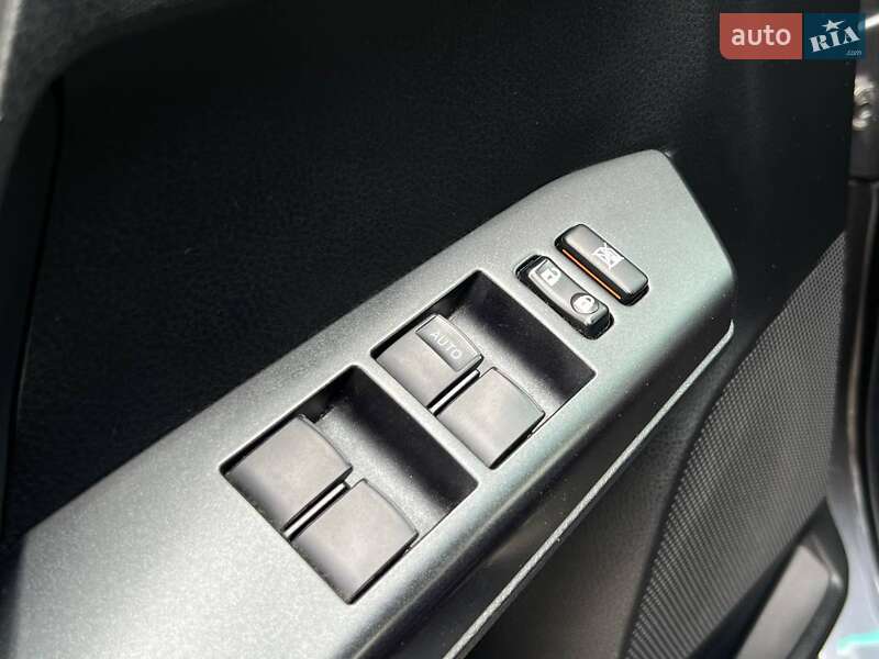 Внедорожник / Кроссовер Toyota RAV4 2016 в Киеве фото 15 Внедорожник / Кроссовер Toyota RAV4 2016 в Киеве