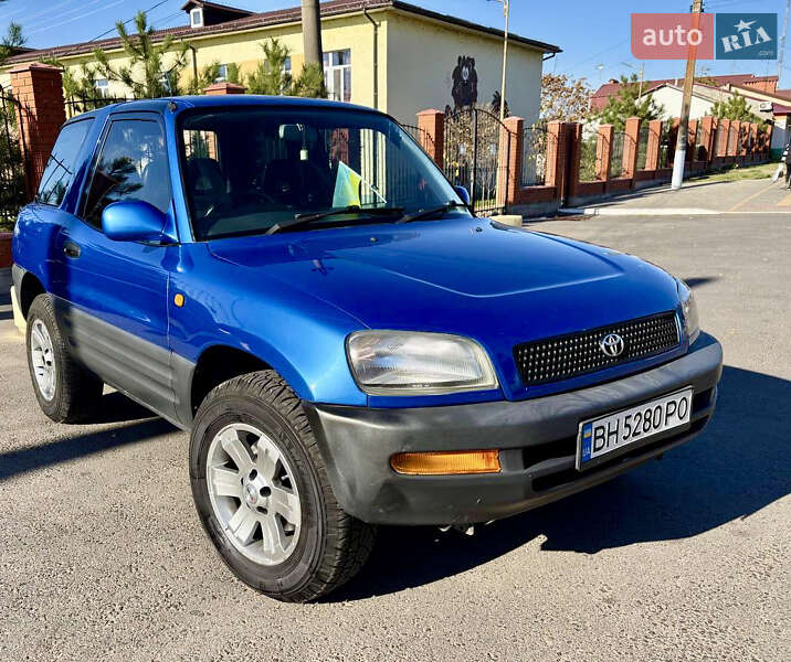 Позашляховик / Кросовер Toyota RAV4 1995 в Одесі
