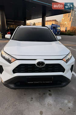 Внедорожник / Кроссовер Toyota RAV4 2019 в Днепре