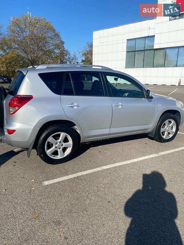 Внедорожник / Кроссовер Toyota RAV4 2006 в Измаиле