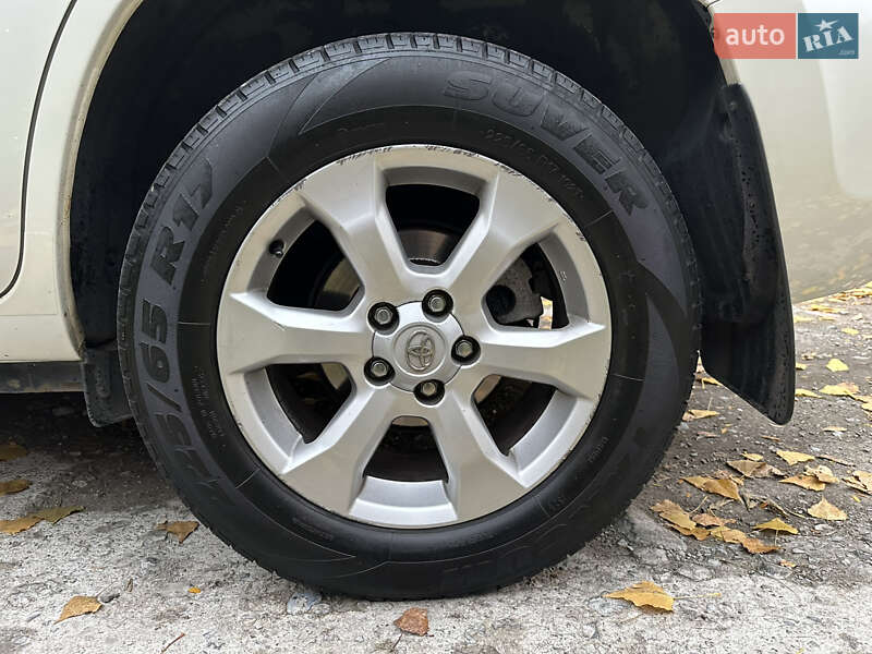 Внедорожник / Кроссовер Toyota RAV4 2010 в Днепре фото 8 Внедорожник / Кроссовер Toyota RAV4 2010 в Днепре