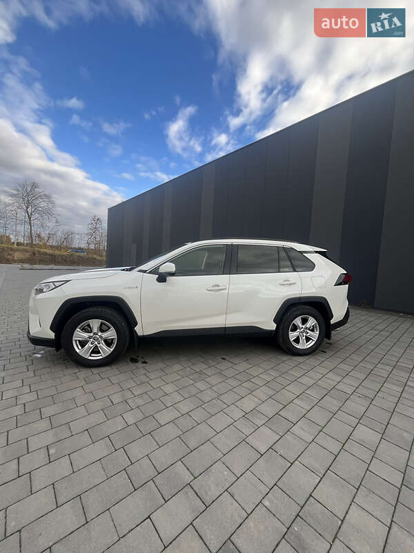 Внедорожник / Кроссовер Toyota RAV4 2021 в Хмельницком фото 15 Внедорожник / Кроссовер Toyota RAV4 2021 в Хмельницком