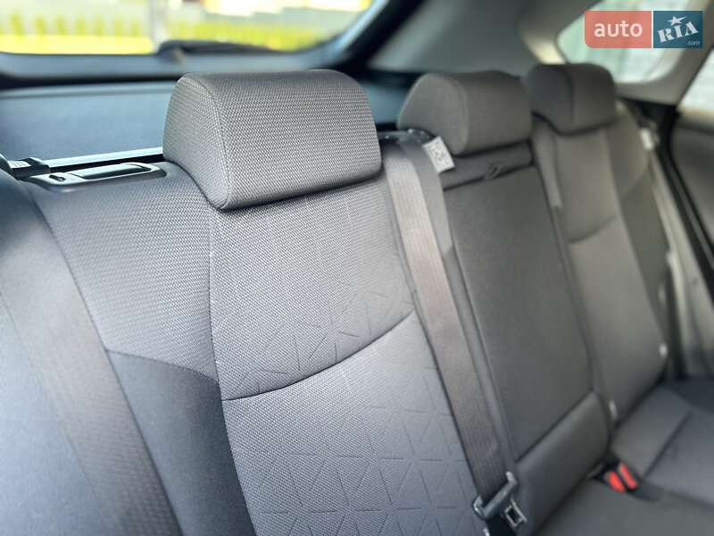 Внедорожник / Кроссовер Toyota RAV4 2019 в Киеве фото 28 Внедорожник / Кроссовер Toyota RAV4 2019 в Киеве