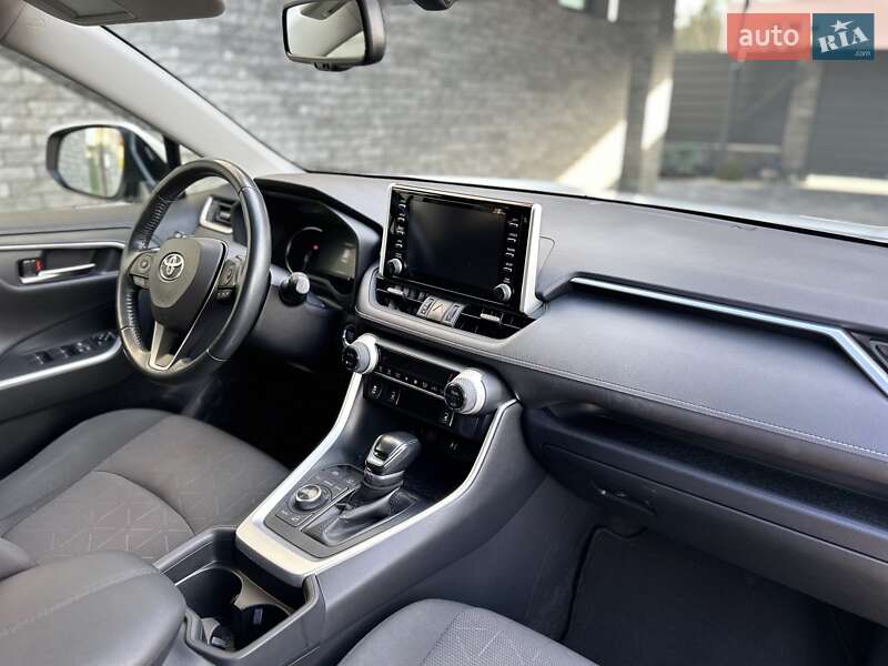 Внедорожник / Кроссовер Toyota RAV4 2019 в Киеве фото 18 Внедорожник / Кроссовер Toyota RAV4 2019 в Киеве