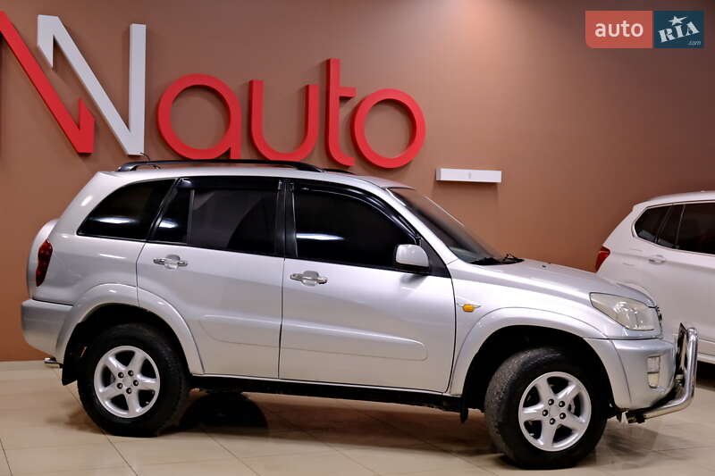 Позашляховик / Кросовер Toyota RAV4 2001 в Одесі