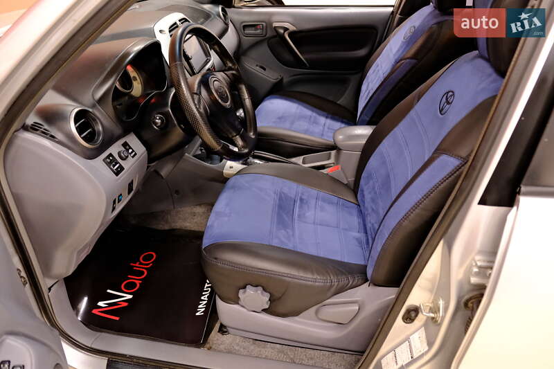 Позашляховик / Кросовер Toyota RAV4 2001 в Одесі