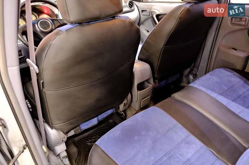 Позашляховик / Кросовер Toyota RAV4 2001 в Одесі