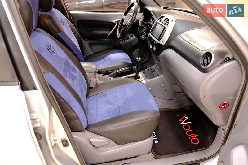 Позашляховик / Кросовер Toyota RAV4 2001 в Одесі