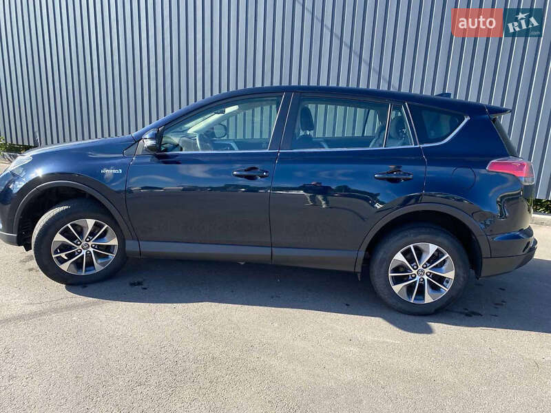 Внедорожник / Кроссовер Toyota RAV4 2017 в Полтаве фото 4 Внедорожник / Кроссовер Toyota RAV4 2017 в Полтаве