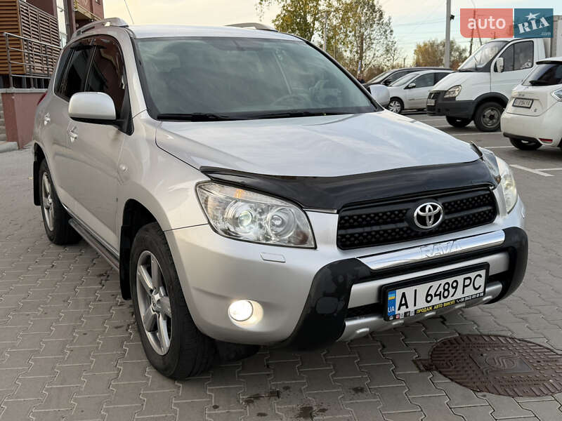 Внедорожник / Кроссовер Toyota RAV4 2006 в Борисполе